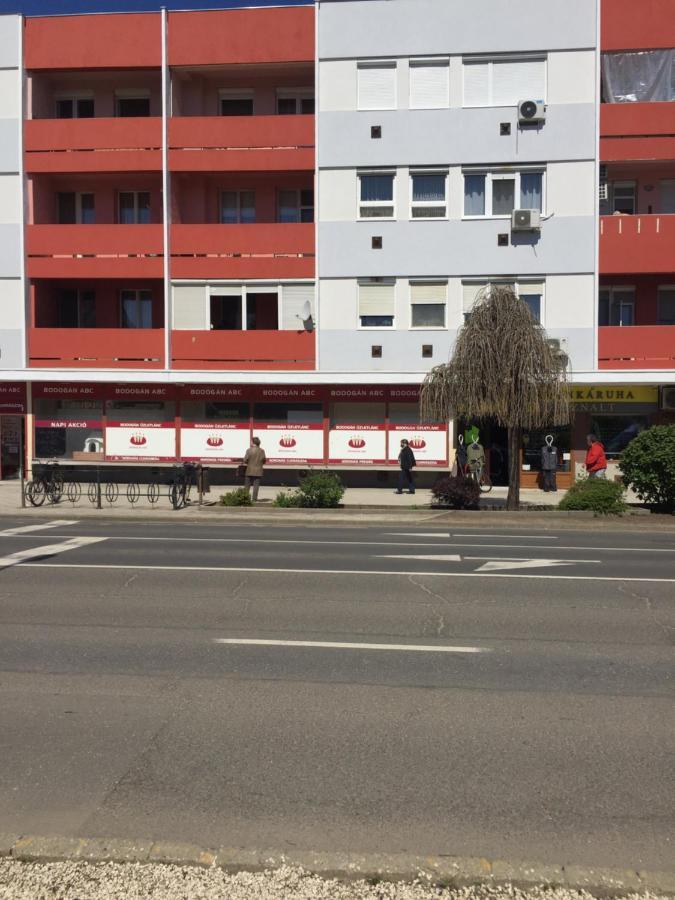Marika Apartman Hajdúszoboszló Εξωτερικό φωτογραφία